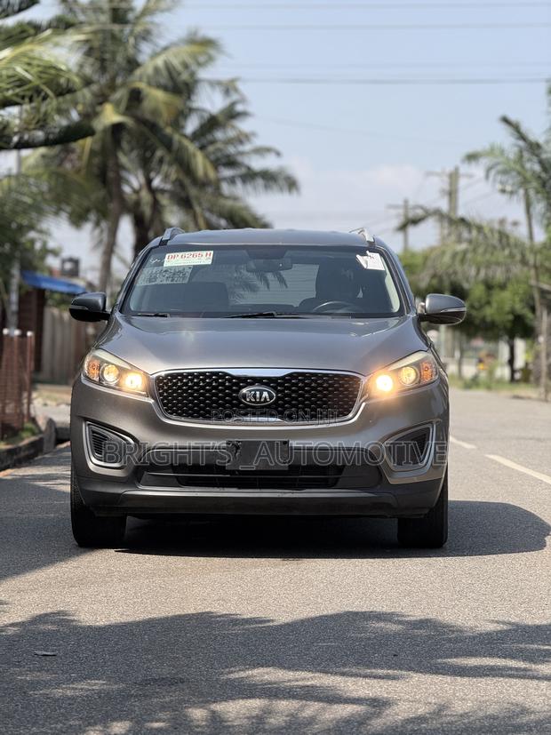 Kia Sorento 4dr SUV 2016 Gray