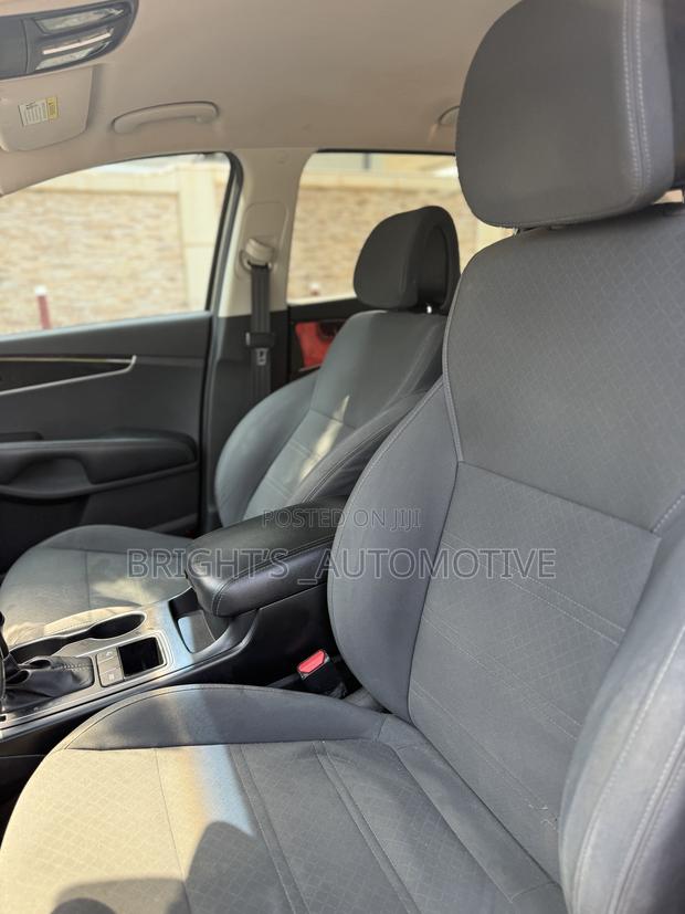 Kia Sorento 4dr SUV 2016 Gray