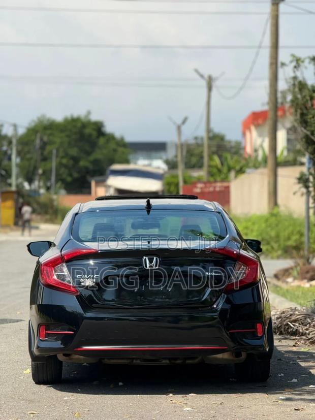 Honda Civic Touring 4dr Sedan (1.5L 4cyl) 2016 Black