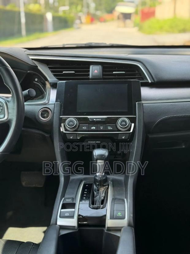 Honda Civic Touring 4dr Sedan (1.5L 4cyl) 2016 Black