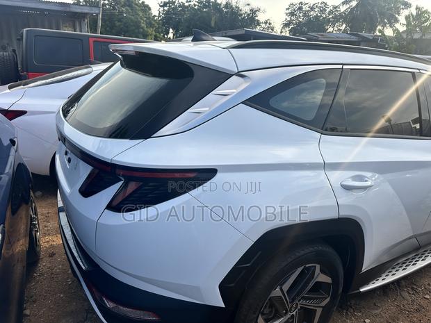 Hyundai Tucson 2023 White