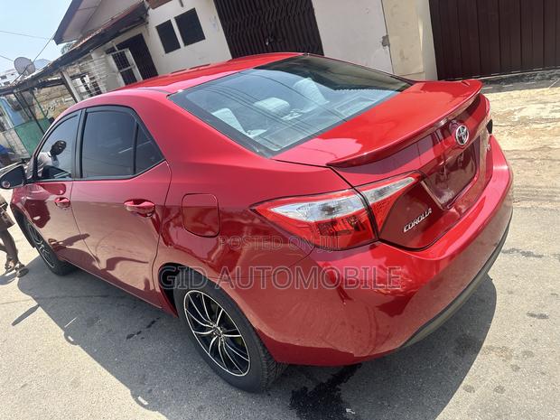 Toyota Corolla 2016 Red