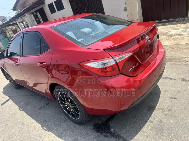 Toyota Corolla 2016 Red