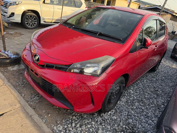 Toyota Vitz 1.0 FWD 5dr 2014 Red