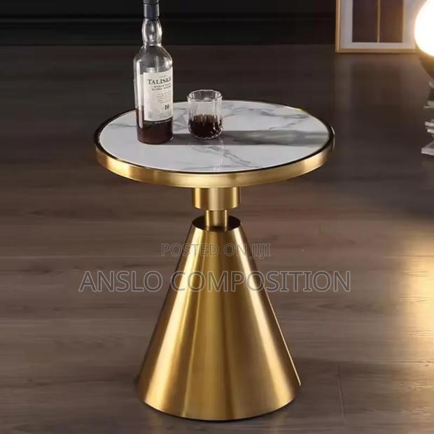 Xmas Golden Centre Table · Photo 2