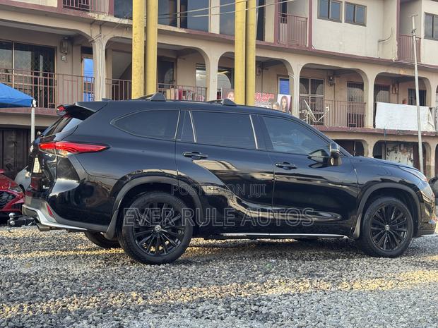 Toyota Highlander XSE AWD 2023 Black