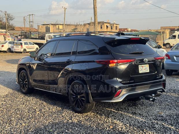 Toyota Highlander XSE AWD 2023 Black