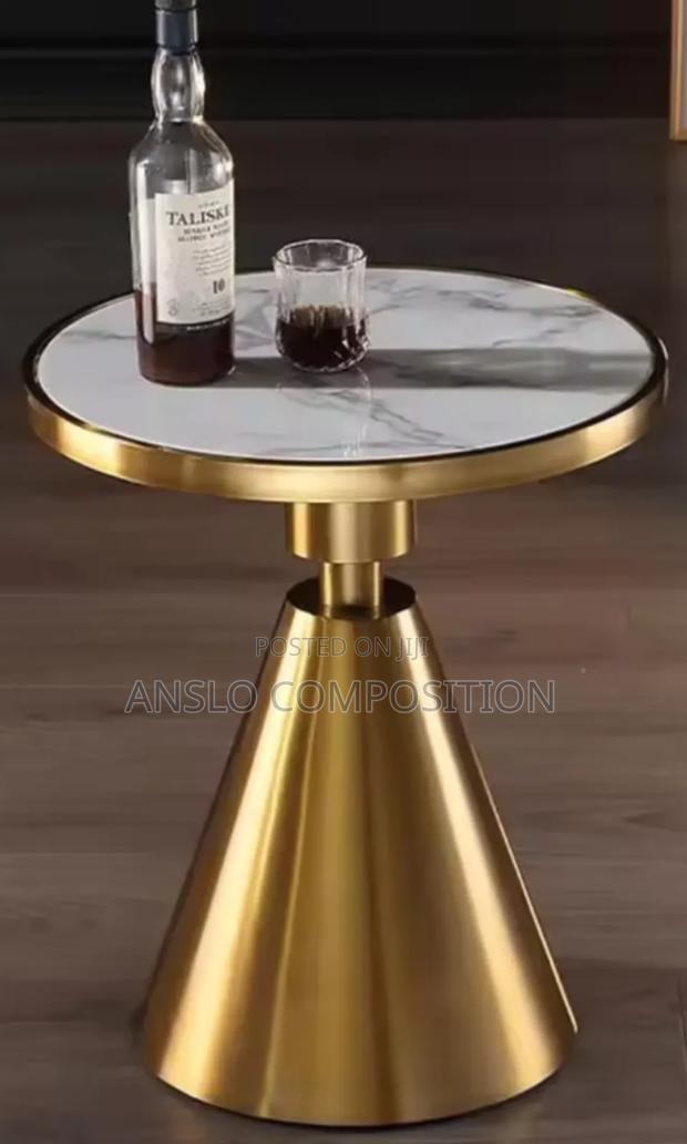 Cheers Center Table · Photo 2