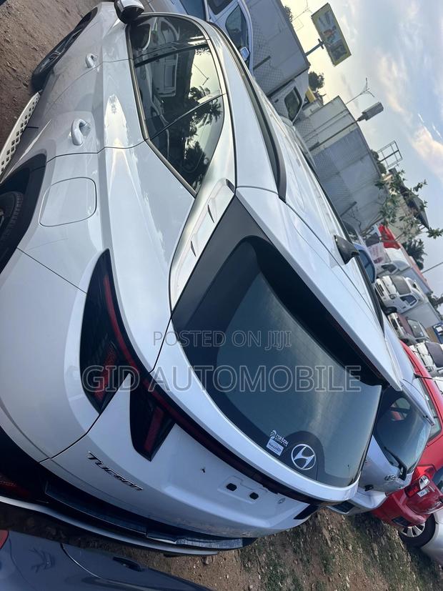Hyundai Tucson 2023 White