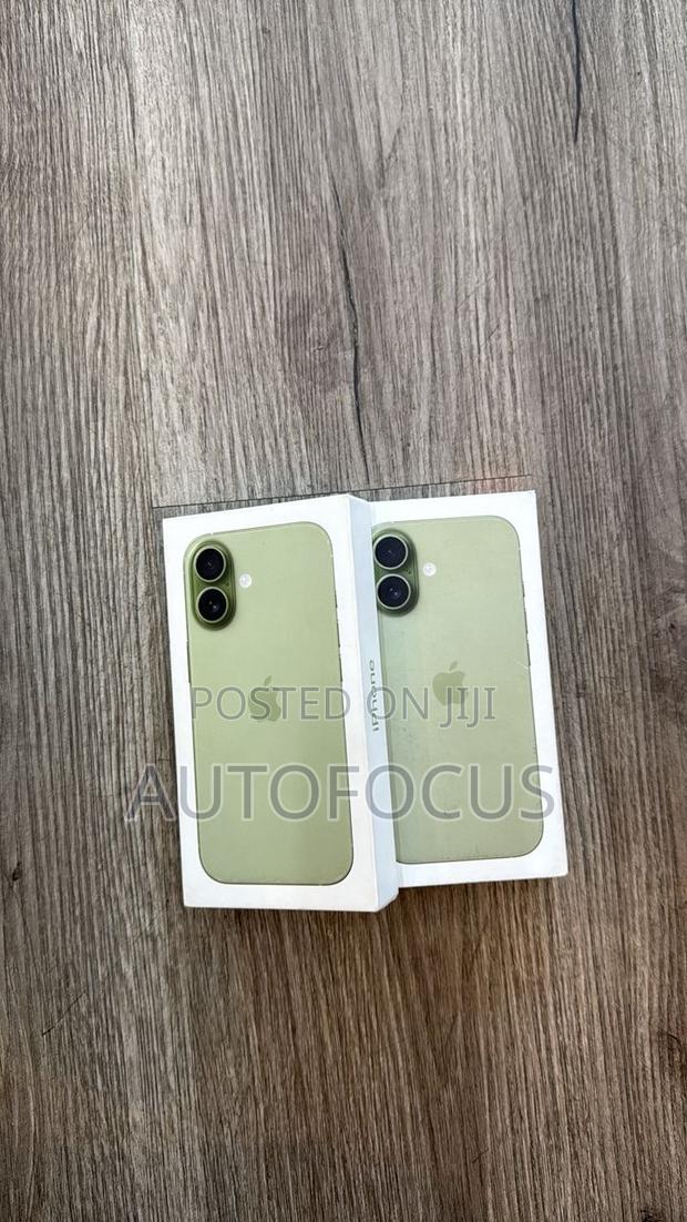 New Apple iPhone 17 256 GB Green · Photo 3