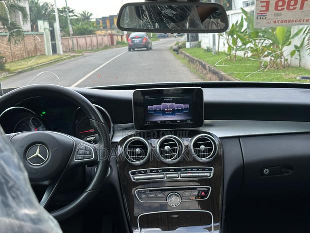 Mercedes-Benz C300 2017 Silver