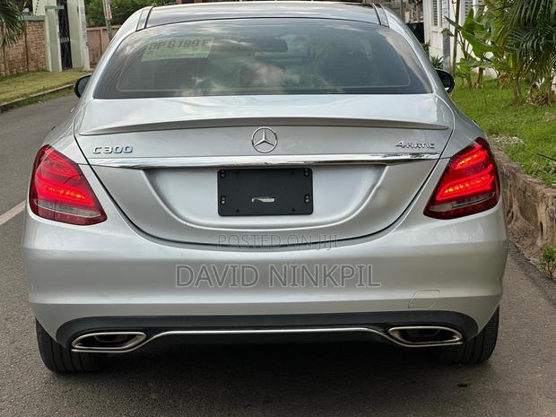 Mercedes-Benz C300 2017 Silver