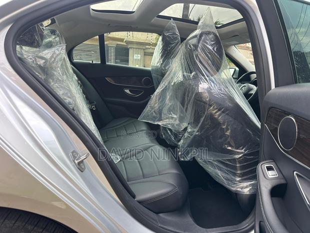 Mercedes-Benz C300 2017 Silver