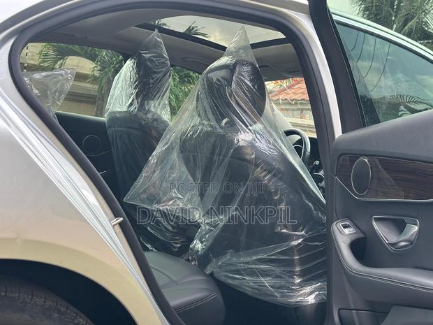 Mercedes-Benz C300 2017 Silver