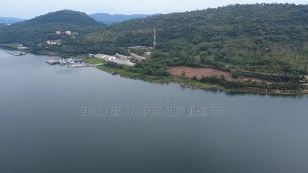 Lakeside Land Inside Akosombo · Photo 4
