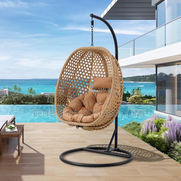 Hanging Chair/ Swing Chair · Photo 1