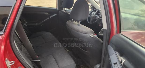 Pontiac Vibe 1.8L 2010 Red photo 8
