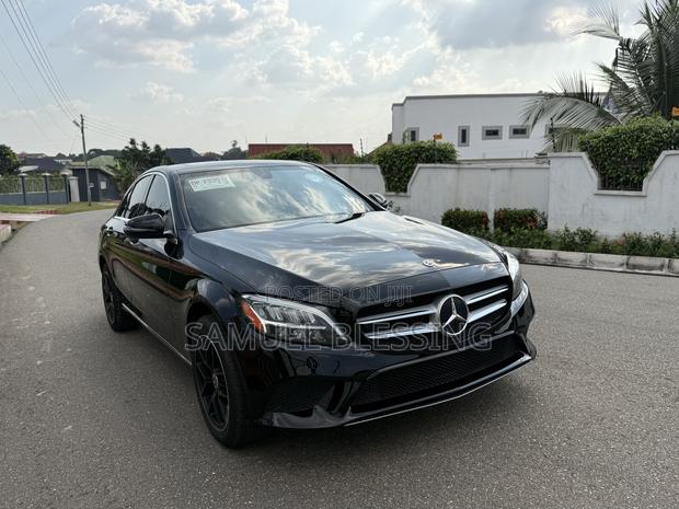 Mercedes-Benz C300 2020 Black · Photo 3