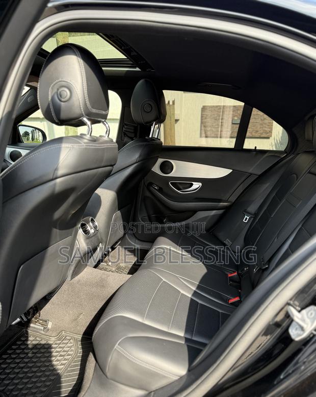 Mercedes-Benz C300 2020 Black · Photo 1
