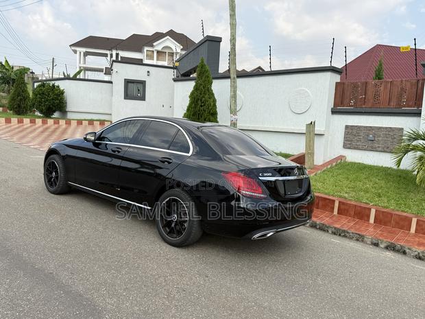Mercedes-Benz C300 2020 Black · Photo 4