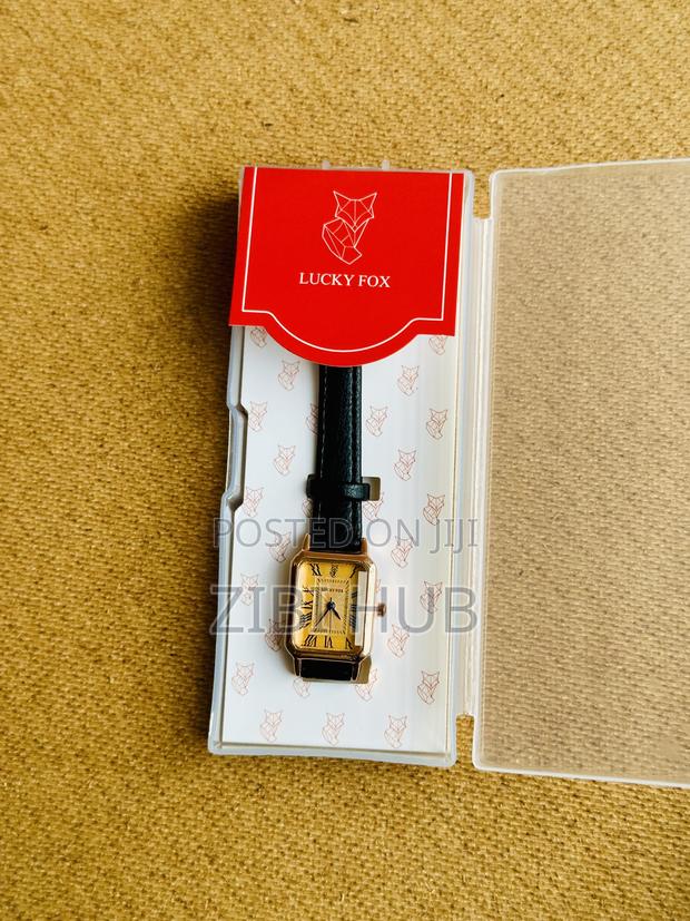 Lucky Fox Women Square Quartz Watch
