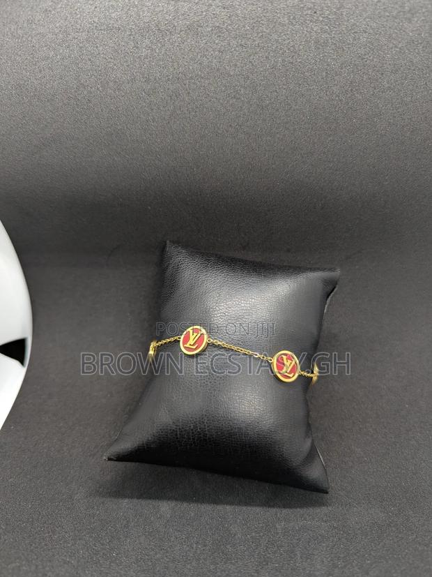 Louis Vuitton Ladies Bracelet · Photo 3