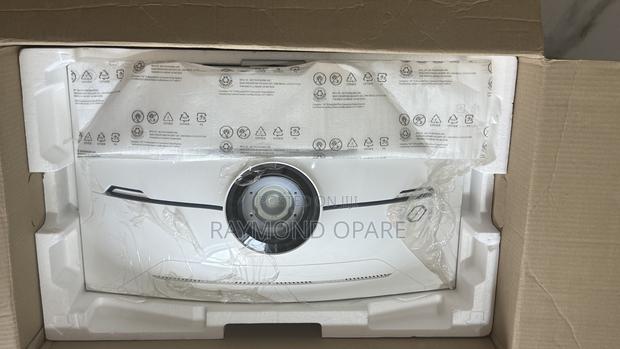 Samsung 32" Odyssey Neo G8 Curved Monitor photo 5