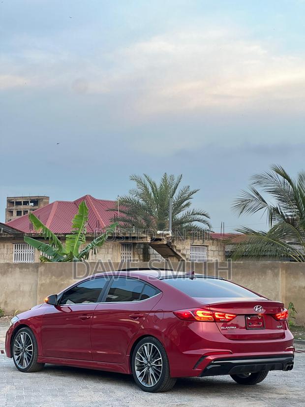 Hyundai Elantra Sport 2018 Red