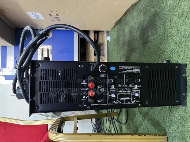 Titanic Usa High Efficiency Stereo Power Amplifier · Photo 4