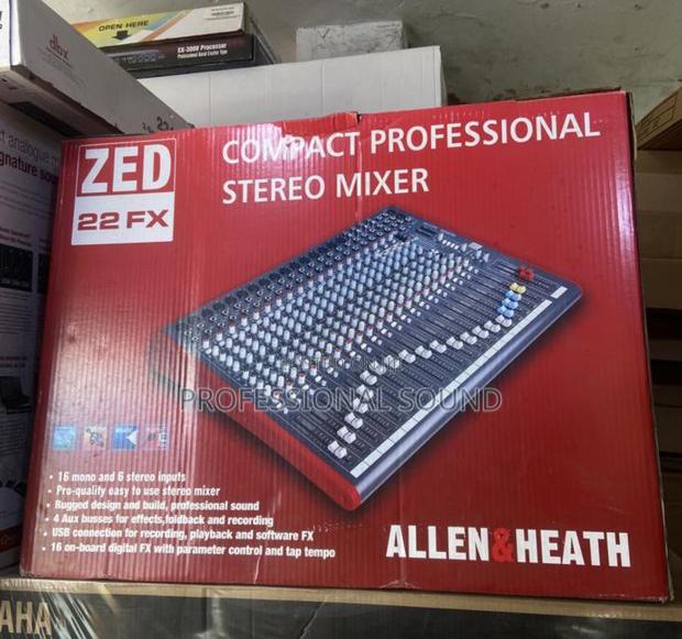 Allen Heath Zed-22fx 22-Channel Mixer With Effects · Photo 4