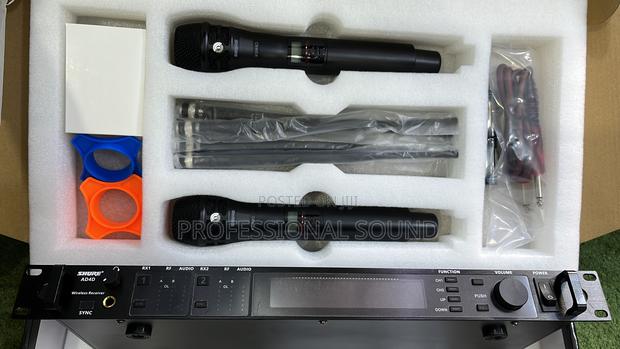 Shure Ad4d Axient Digital Two-Channel Wireless Microphone System. · Photo 3