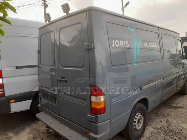 Mercedes-Benz Sprinter 2001 Grey photo 2