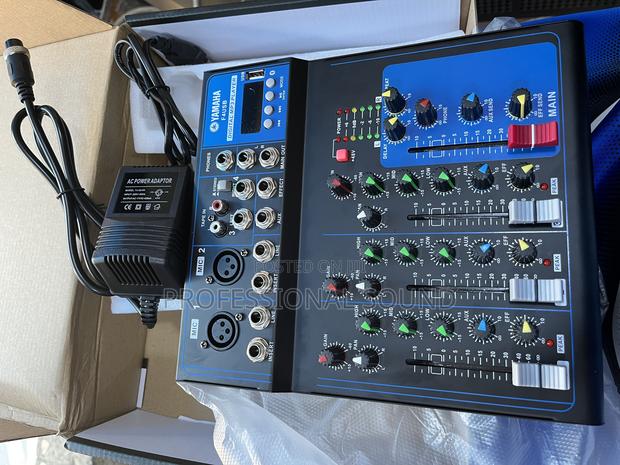 Yamaha F4usb, a 4-Channel Audio Mixer Console. · Photo 4