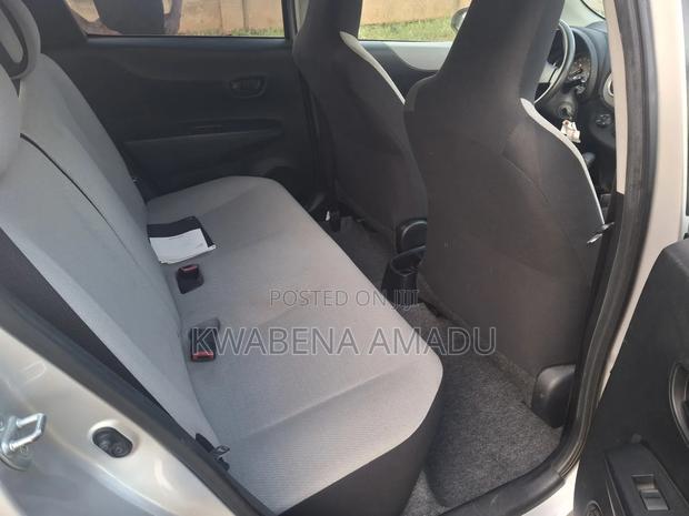 Toyota Vitz 1.3 AWD 5dr 2013 Silver