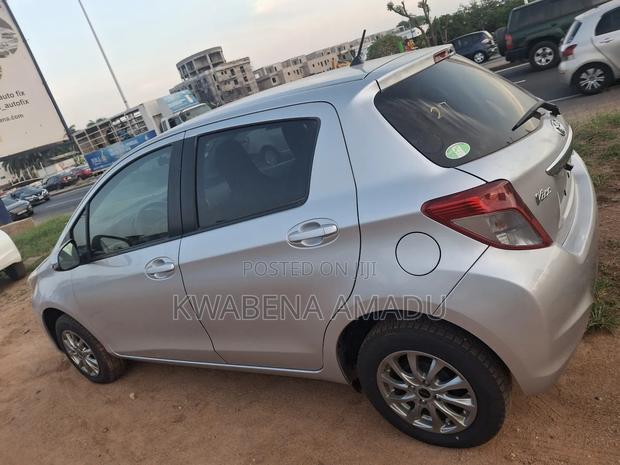 Toyota Vitz 1.3 AWD 5dr 2013 Silver