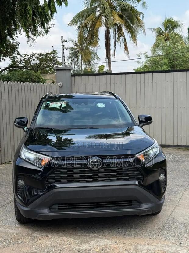 Toyota RAV4 XLE AWD 2020 Black
