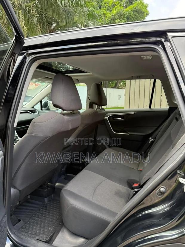 Toyota RAV4 XLE AWD 2020 Black
