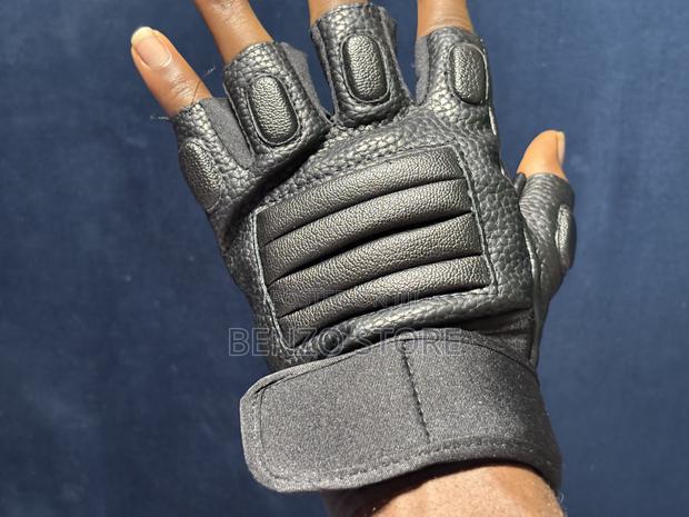 Quality Gym And Motor Riding Hand Gloves Available · Photo 3