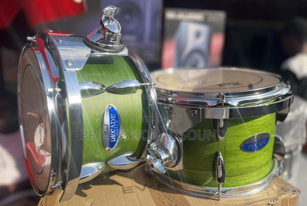 Pearl Decade Maple Series Drum Tom-Toms in a Green Lacquer Finish · Photo 4