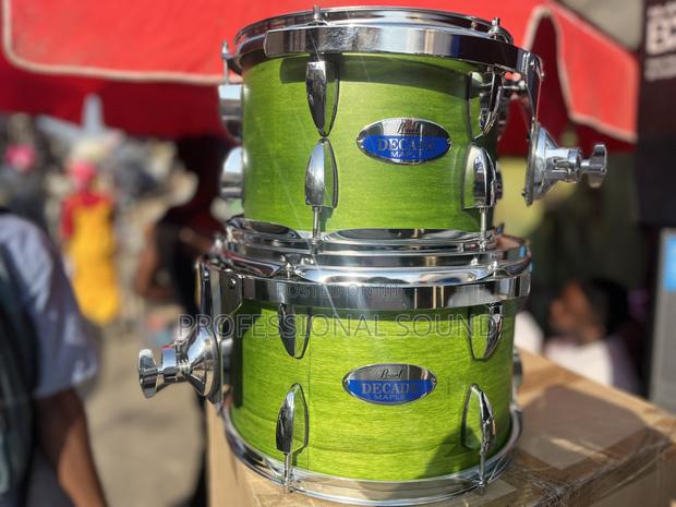 Pearl Decade Maple Series Drum Tom-Toms in a Green Lacquer Finish · Photo 3