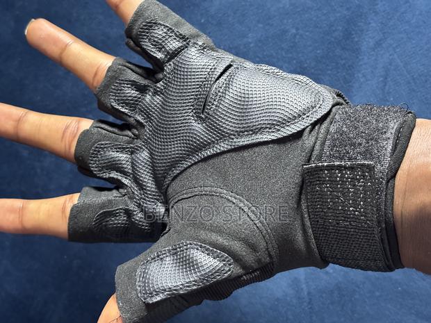 Fitness Training Gloves for Gym, Military Training and Riding Motors · Photo 3