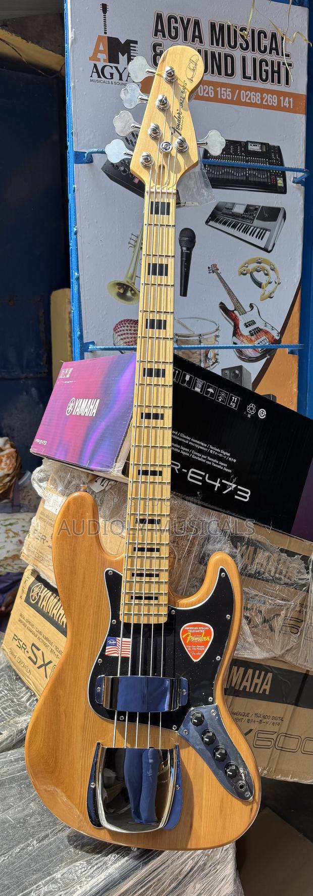 Active Jazz Bass Guitar Fender · Photo 4