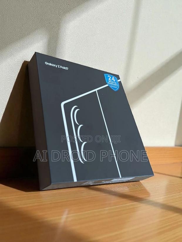 New Samsung Galaxy Z Fold7 256 GB Silver photo 2