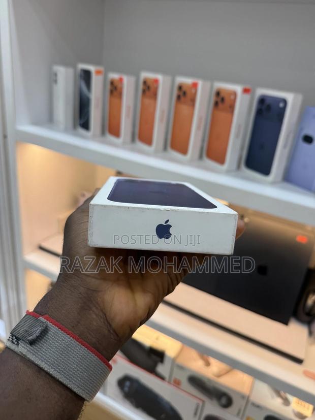 New Apple iPhone 17 Pro Max 512 GB Blue photo 2