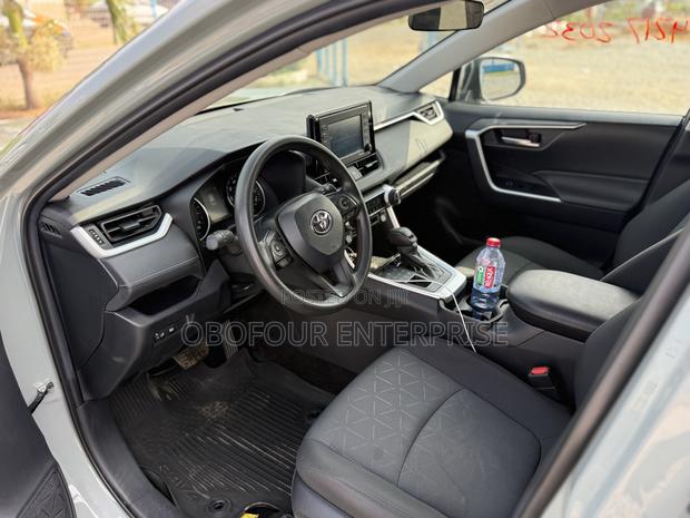 Toyota RAV4 XLE 2021 Green