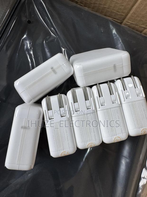 Genuine Apple 70w Usb-c Power Adapter For Macbook Pro/Air photo 3