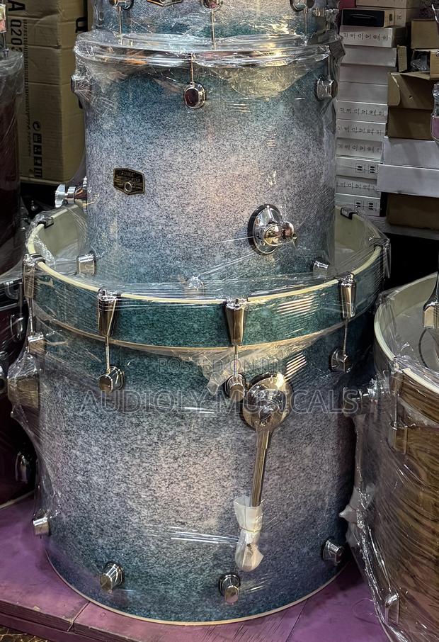 Tama Imperialstar 5-Set Drums With Two Cymbals photo 2