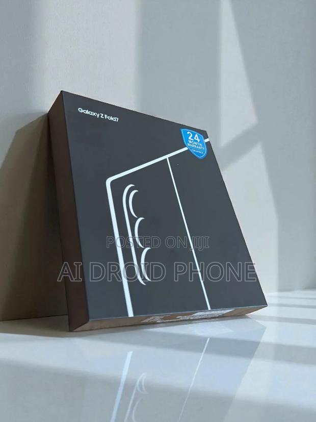 New Samsung Galaxy Z Fold7 256 GB Blue photo 2