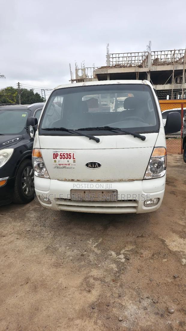 Kia Bongo 2014 White