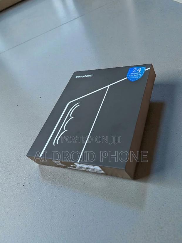 New Samsung Galaxy Z Fold7 256 GB Silver photo 2